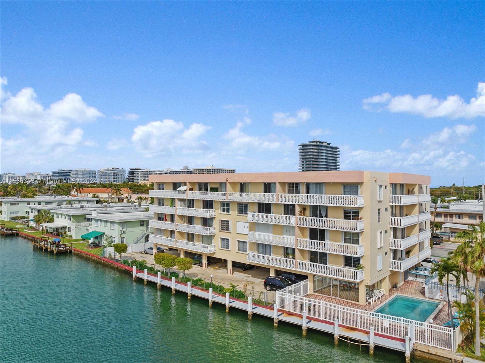 8530 Byron Ave 404, Miami Beach, Florida 33141, 2 Bedrooms Bedrooms, ,2 BathroomsBathrooms,Residential,For Sale,8530 Byron Ave 404,A11538353