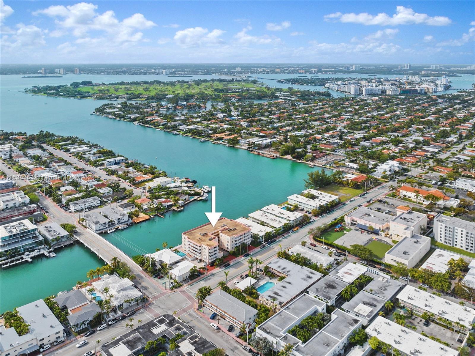 8530 Byron Ave 404, Miami Beach, Florida 33141, 2 Bedrooms Bedrooms, ,2 BathroomsBathrooms,Residential,For Sale,8530 Byron Ave 404,A11538353
