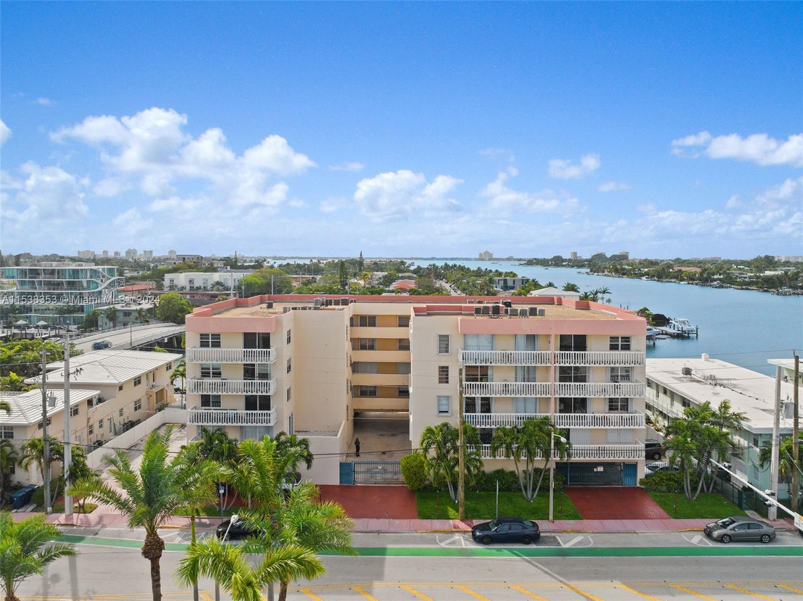 8530 Byron Ave 404, Miami Beach, Florida 33141, 2 Bedrooms Bedrooms, ,2 BathroomsBathrooms,Residential,For Sale,8530 Byron Ave 404,A11538353