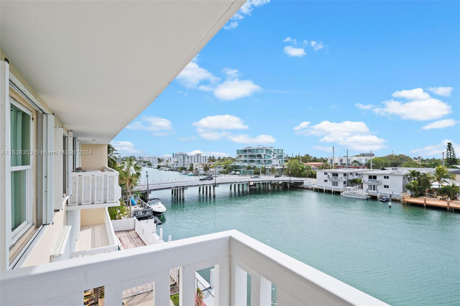 8530 Byron Ave 404, Miami Beach, Florida 33141, 2 Bedrooms Bedrooms, ,2 BathroomsBathrooms,Residential,For Sale,8530 Byron Ave 404,A11538353