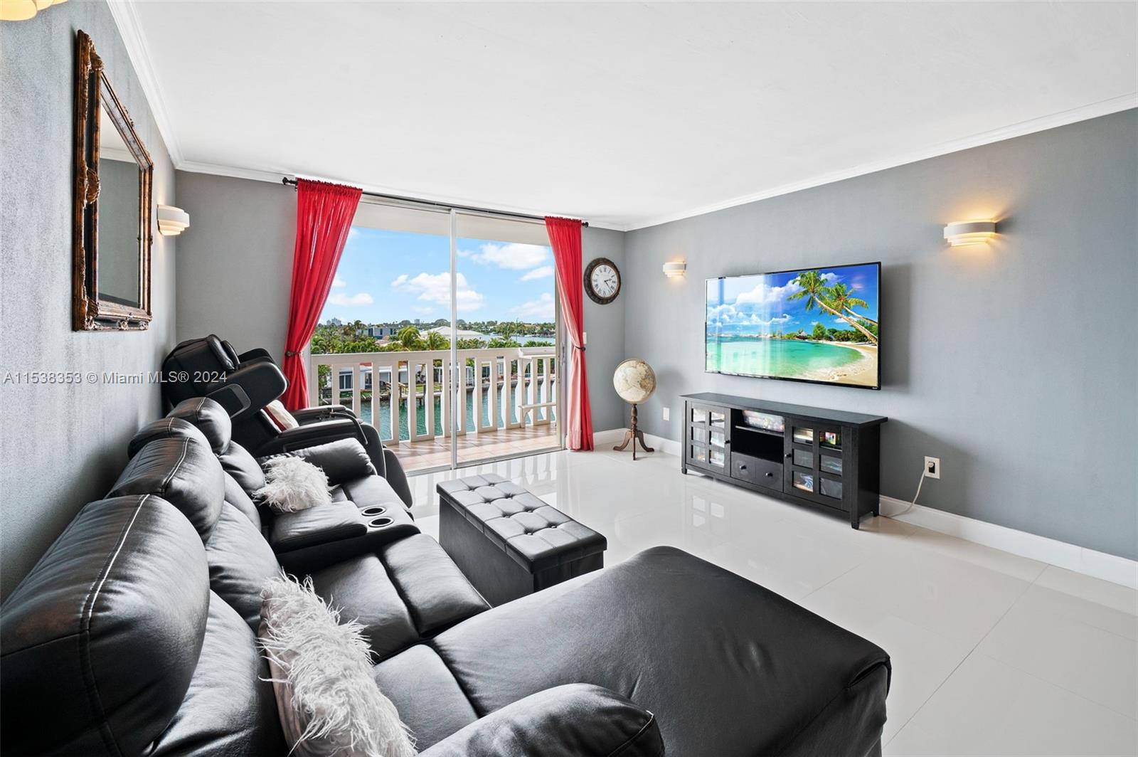 8530 Byron Ave 404, Miami Beach, Florida 33141, 2 Bedrooms Bedrooms, ,2 BathroomsBathrooms,Residential,For Sale,8530 Byron Ave 404,A11538353