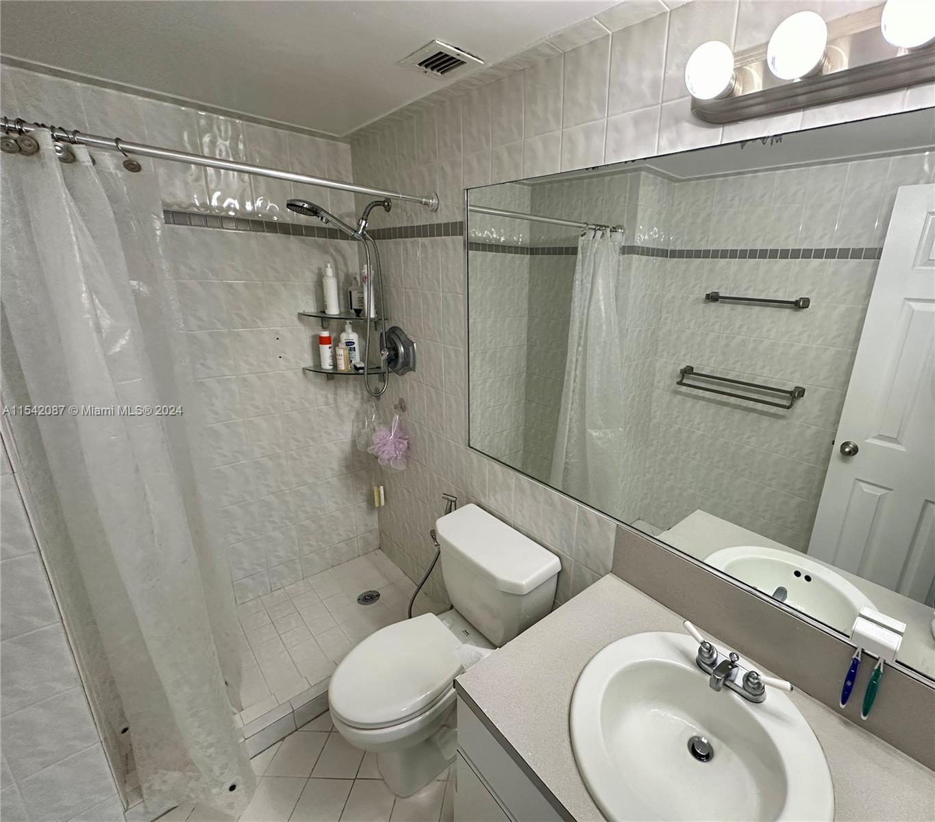 7441 Wayne Ave 1C, Miami Beach, Florida 33141, 2 Bedrooms Bedrooms, ,2 BathroomsBathrooms,Residential,For Sale,7441 Wayne Ave 1C,A11542087
