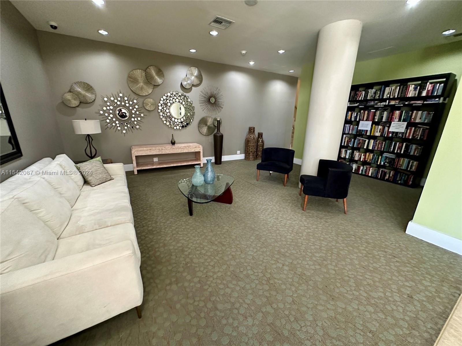 7441 Wayne Ave 1C, Miami Beach, Florida 33141, 2 Bedrooms Bedrooms, ,2 BathroomsBathrooms,Residential,For Sale,7441 Wayne Ave 1C,A11542087