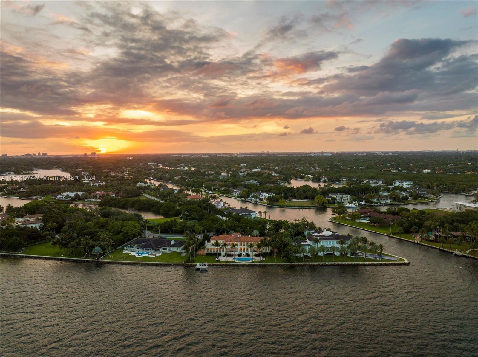 33 Arvida Pkwy, Coral Gables, FL, 33156 United States, 7 Bedrooms Bedrooms, ,8 BathroomsBathrooms,Residential,For Sale,Arvida Pkwy,A11541974