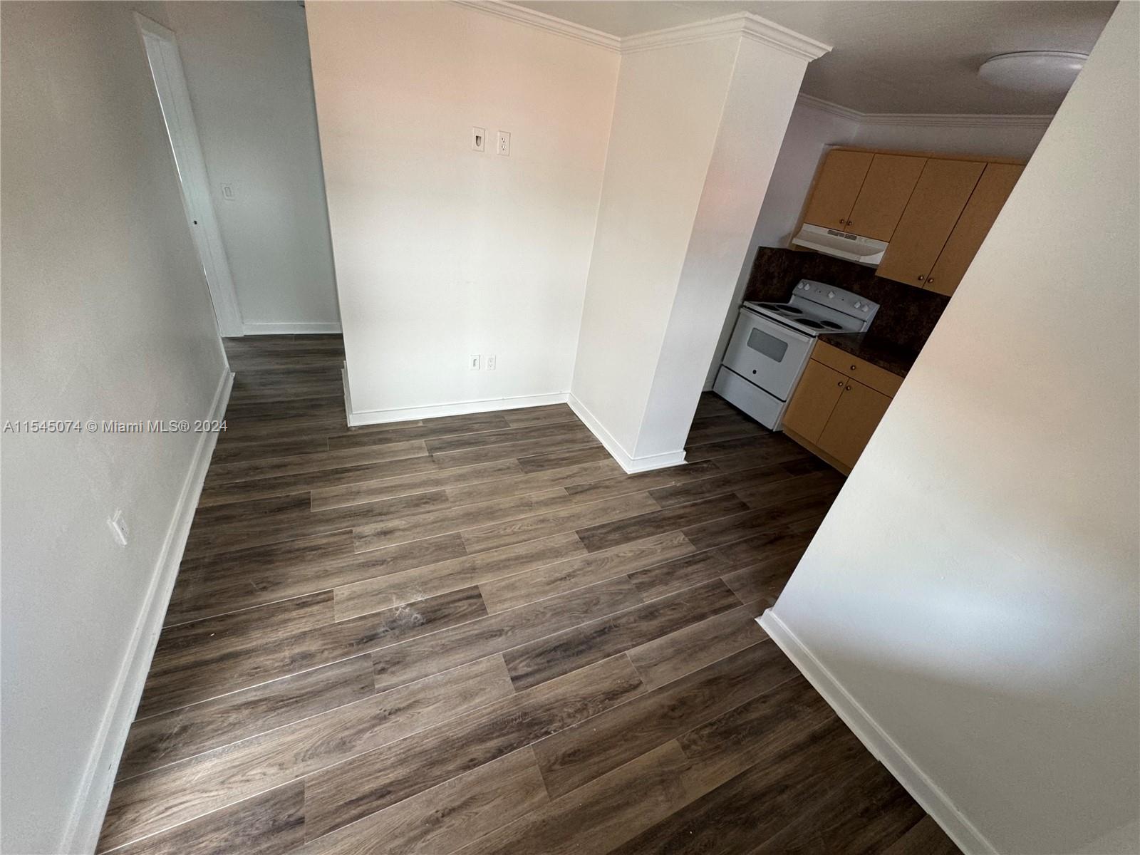 1607 NW 16th Ave 6, Miami, Florida 33125, 2 Bedrooms Bedrooms, ,1 BathroomBathrooms,Residentiallease,For Rent,1607 NW 16th Ave 6,A11545074