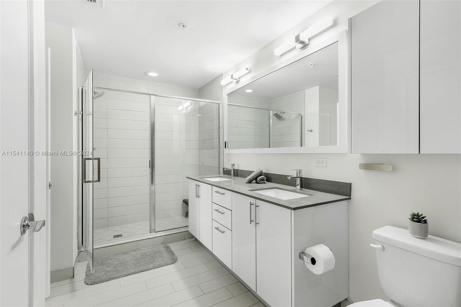 999 SW 1st Avenue 1412, Miami, Florida 33130, 2 Bedrooms Bedrooms, ,2 BathroomsBathrooms,Residential,For Sale,999 SW 1st Avenue 1412,A11541140
