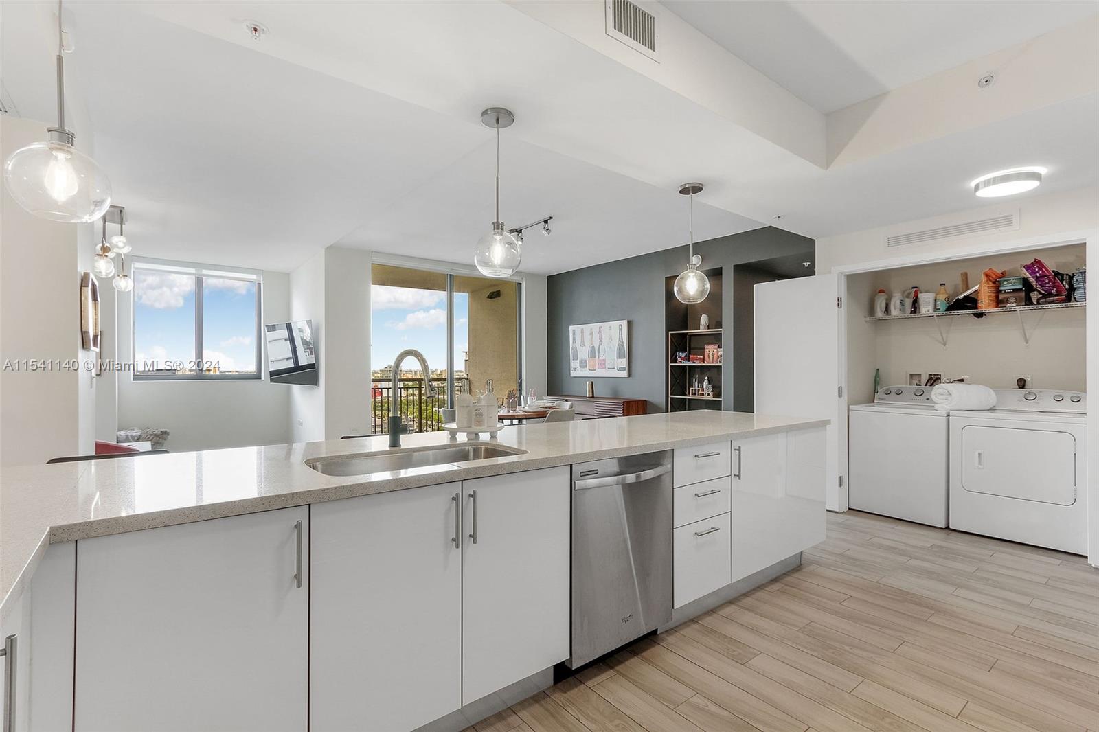 999 SW 1st Avenue 1412, Miami, Florida 33130, 2 Bedrooms Bedrooms, ,2 BathroomsBathrooms,Residential,For Sale,999 SW 1st Avenue 1412,A11541140