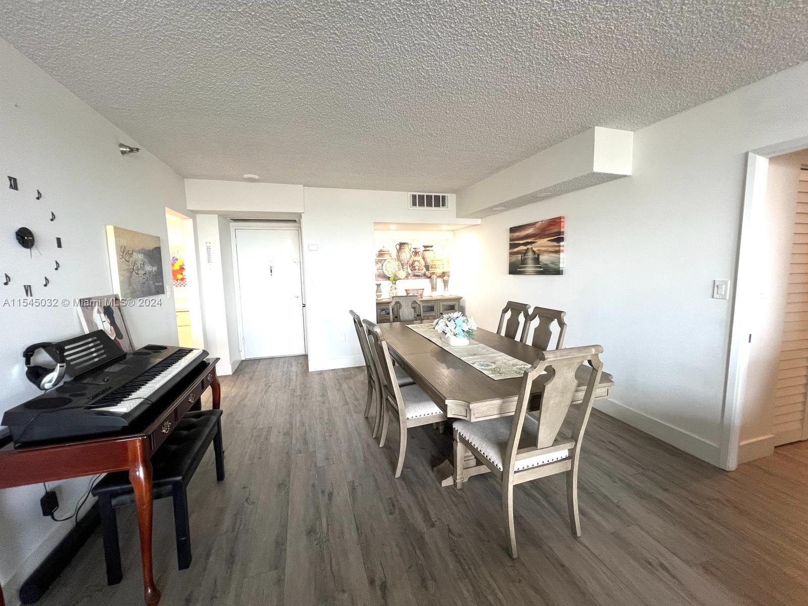 20505 E Country Club Dr 1932, Aventura, Florida 33180, 2 Bedrooms Bedrooms, ,2 BathroomsBathrooms,Residentiallease,For Rent,20505 E Country Club Dr 1932,A11545032