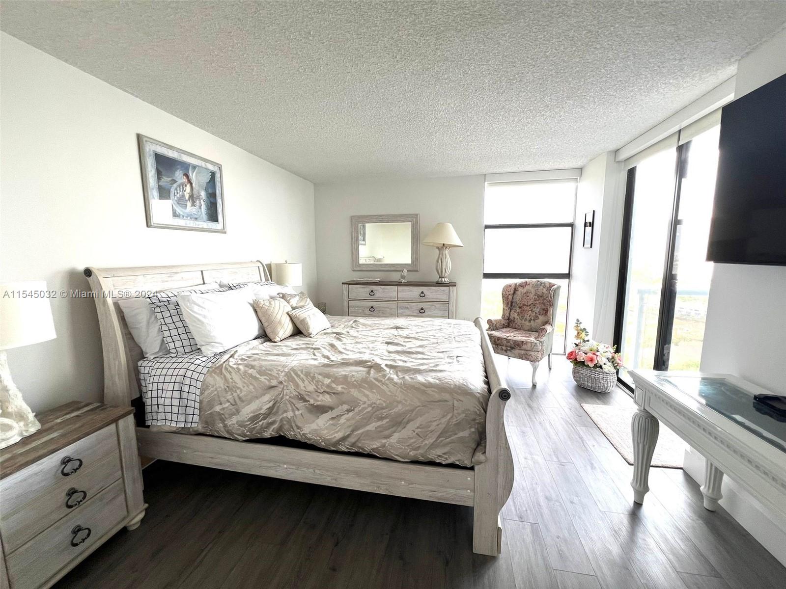 20505 E Country Club Dr 1932, Aventura, Florida 33180, 2 Bedrooms Bedrooms, ,2 BathroomsBathrooms,Residentiallease,For Rent,20505 E Country Club Dr 1932,A11545032