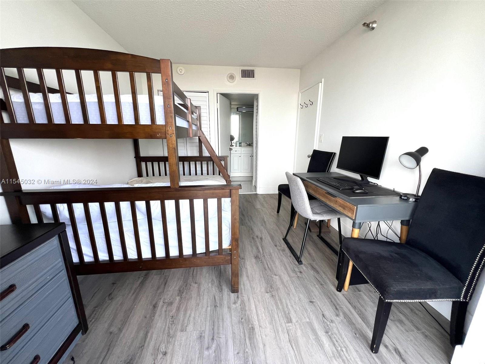 20505 E Country Club Dr 1932, Aventura, Florida 33180, 2 Bedrooms Bedrooms, ,2 BathroomsBathrooms,Residentiallease,For Rent,20505 E Country Club Dr 1932,A11545032