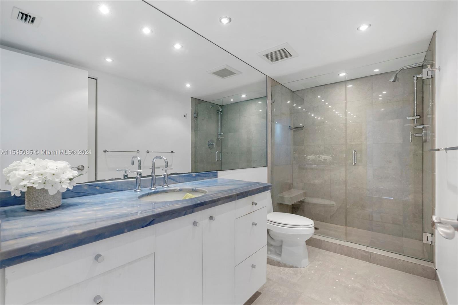 3200 Port Royale Dr N, Fort Lauderdale, FL, 33308 United States, 3 Bedrooms Bedrooms, ,2 BathroomsBathrooms,Residential,For Sale,Port Royale Dr N,A11545085