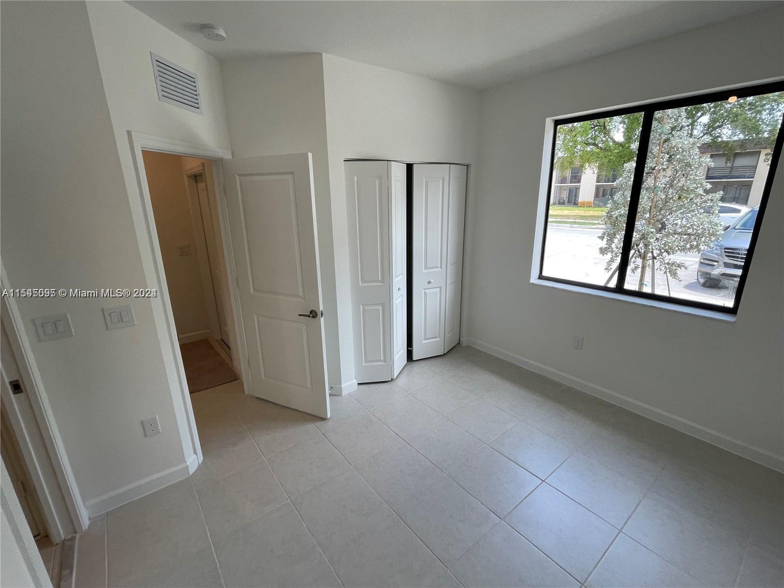883 NE 211th St 883, Miami, Florida 33179, 3 Bedrooms Bedrooms, ,3 BathroomsBathrooms,Residentiallease,For Rent,883 NE 211th St 883,A11545095