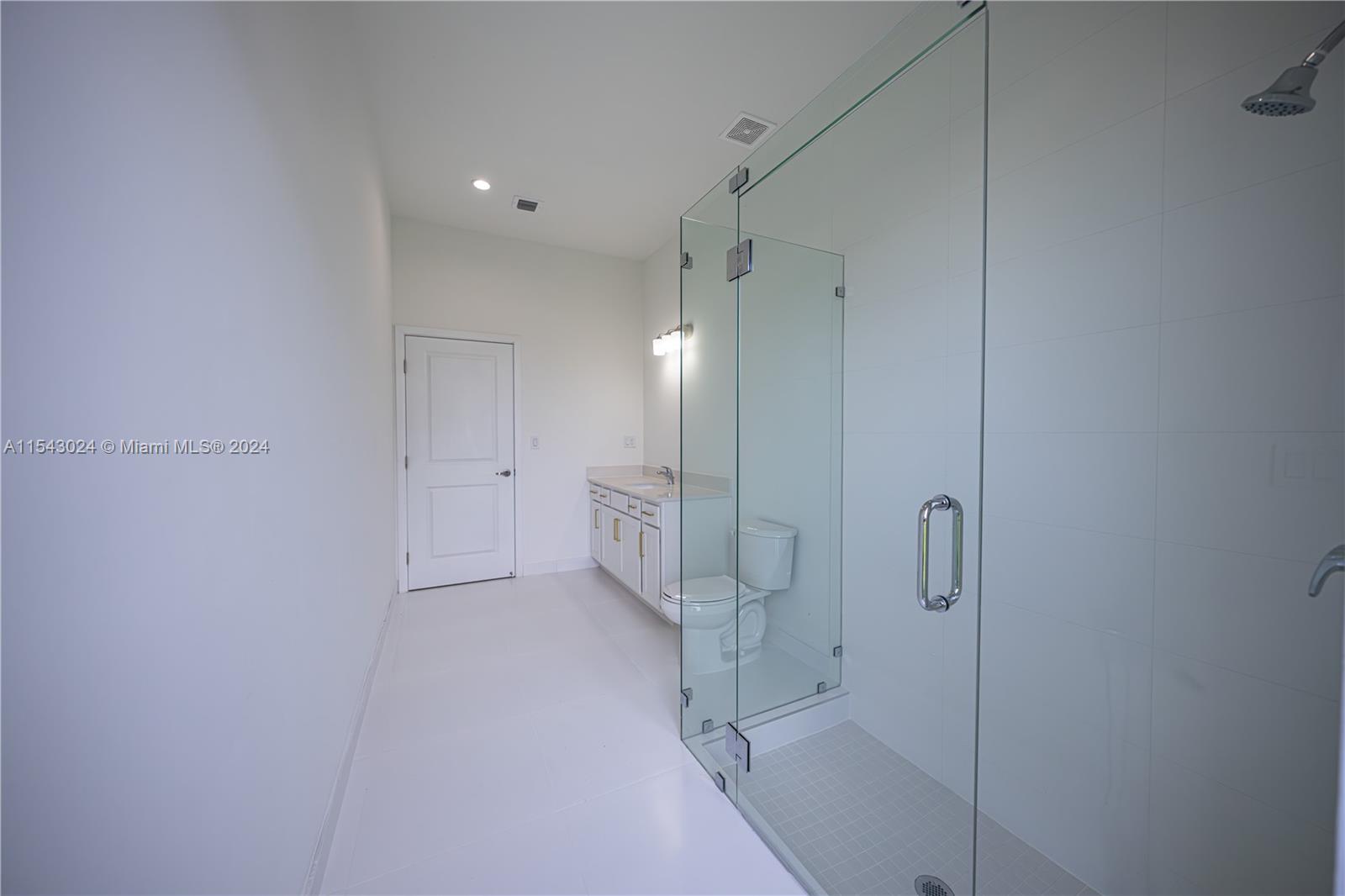 15561 SW 159 Terr, Miami, Florida 33187, 5 Bedrooms Bedrooms, ,5 BathroomsBathrooms,Residential,For Sale,15561 SW 159 Terr,A11543024