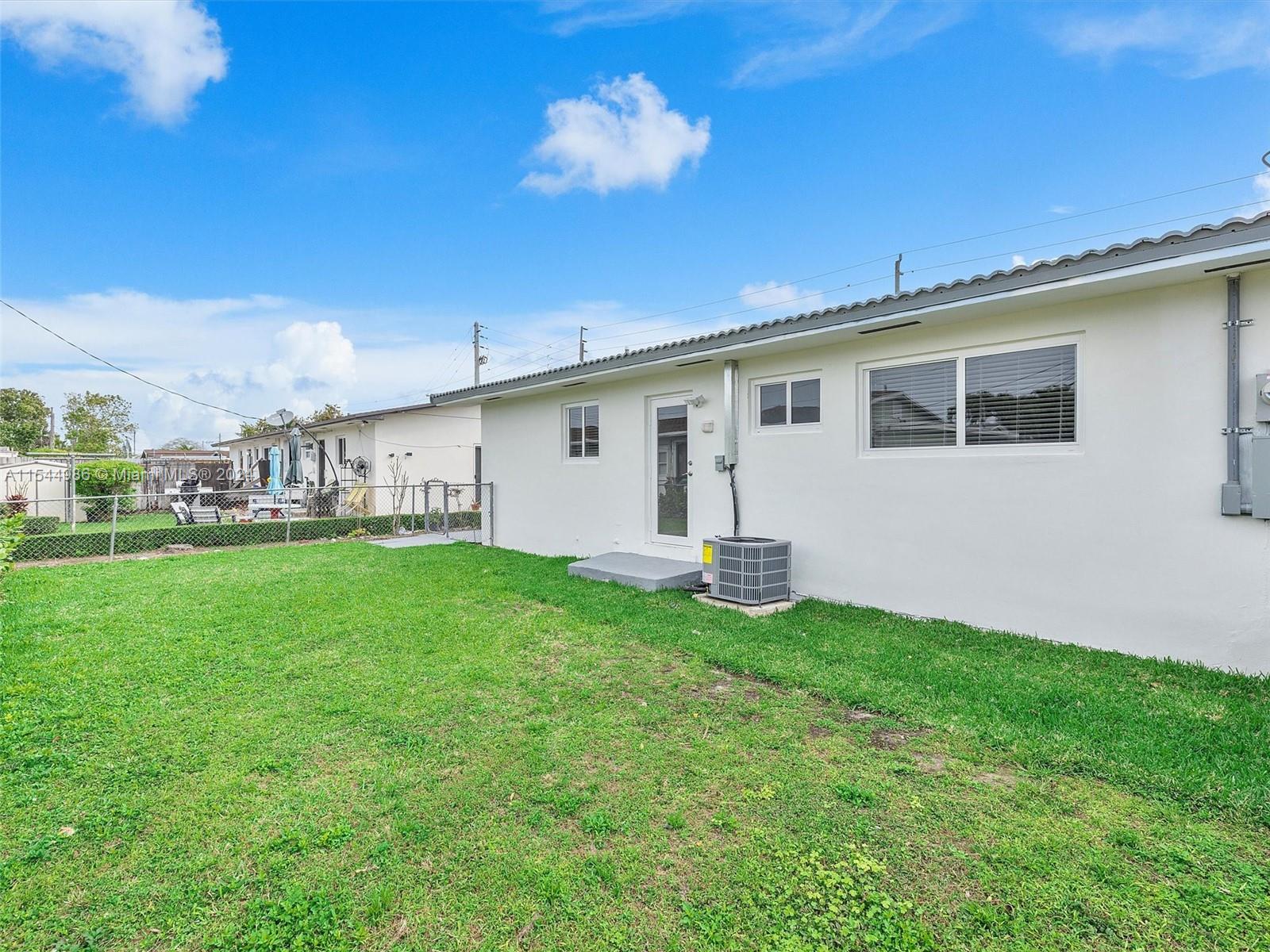 3820 SW 92nd Ave 3820, Miami, Florida 33165, 3 Bedrooms Bedrooms, ,2 BathroomsBathrooms,Residentiallease,For Rent,3820 SW 92nd Ave 3820,A11544986