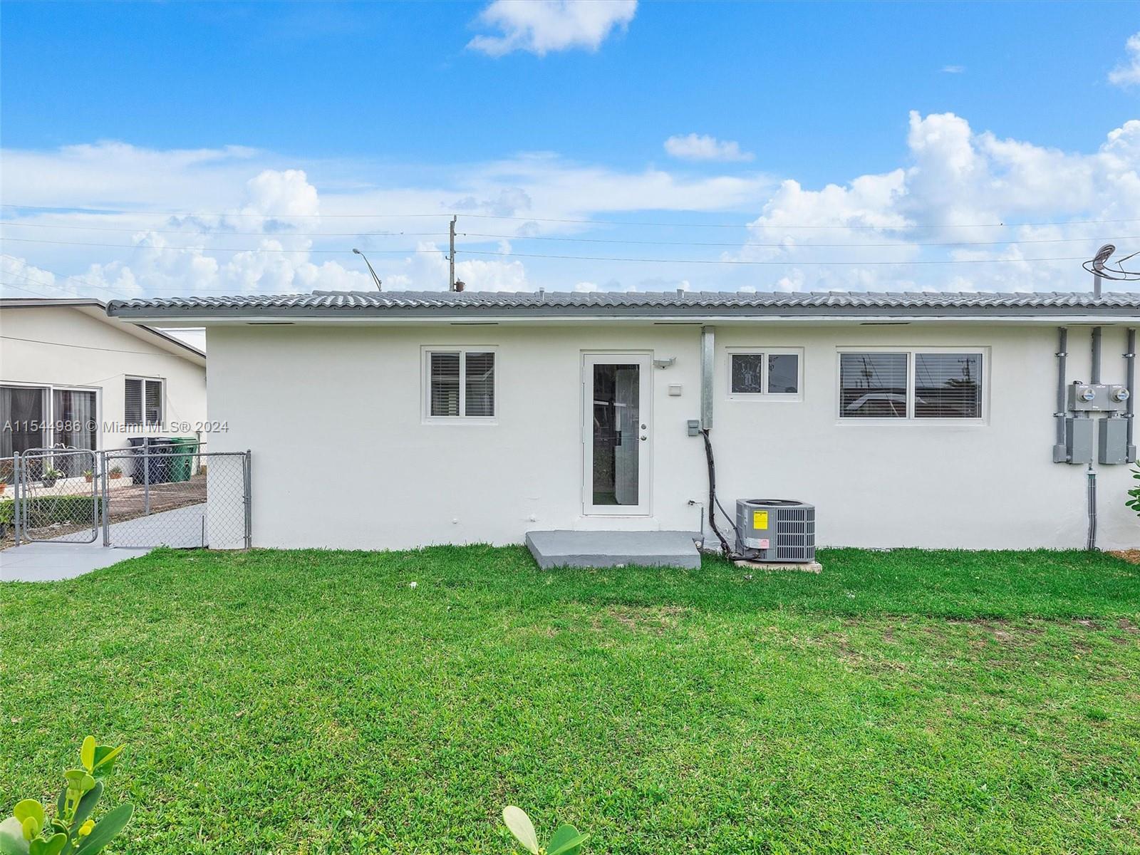 3820 SW 92nd Ave 3820, Miami, Florida 33165, 3 Bedrooms Bedrooms, ,2 BathroomsBathrooms,Residentiallease,For Rent,3820 SW 92nd Ave 3820,A11544986