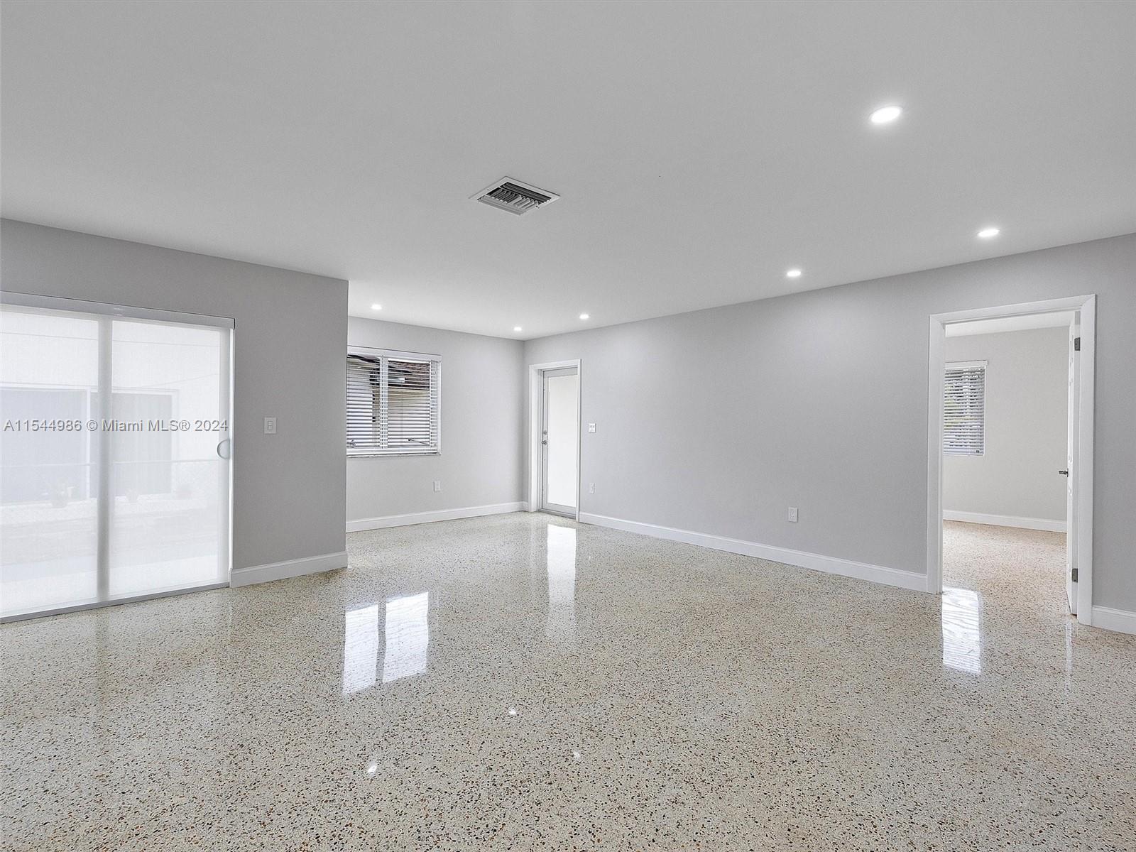 3820 SW 92nd Ave 3820, Miami, Florida 33165, 3 Bedrooms Bedrooms, ,2 BathroomsBathrooms,Residentiallease,For Rent,3820 SW 92nd Ave 3820,A11544986