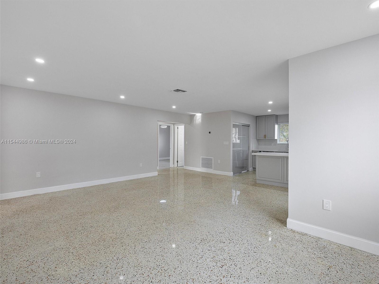 3820 SW 92nd Ave 3820, Miami, Florida 33165, 3 Bedrooms Bedrooms, ,2 BathroomsBathrooms,Residentiallease,For Rent,3820 SW 92nd Ave 3820,A11544986