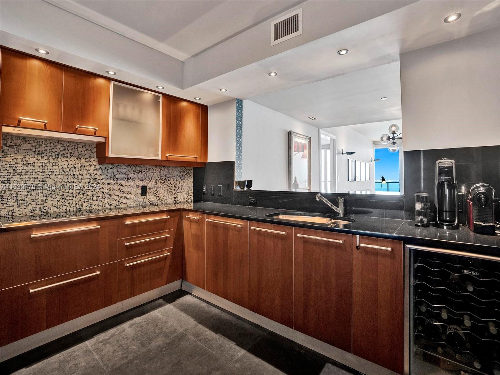 1331 Brickell Bay Dr 1807, Miami, Florida 33131, 3 Bedrooms Bedrooms, ,3 BathroomsBathrooms,Residential,For Sale,1331 Brickell Bay Dr 1807,A11539770