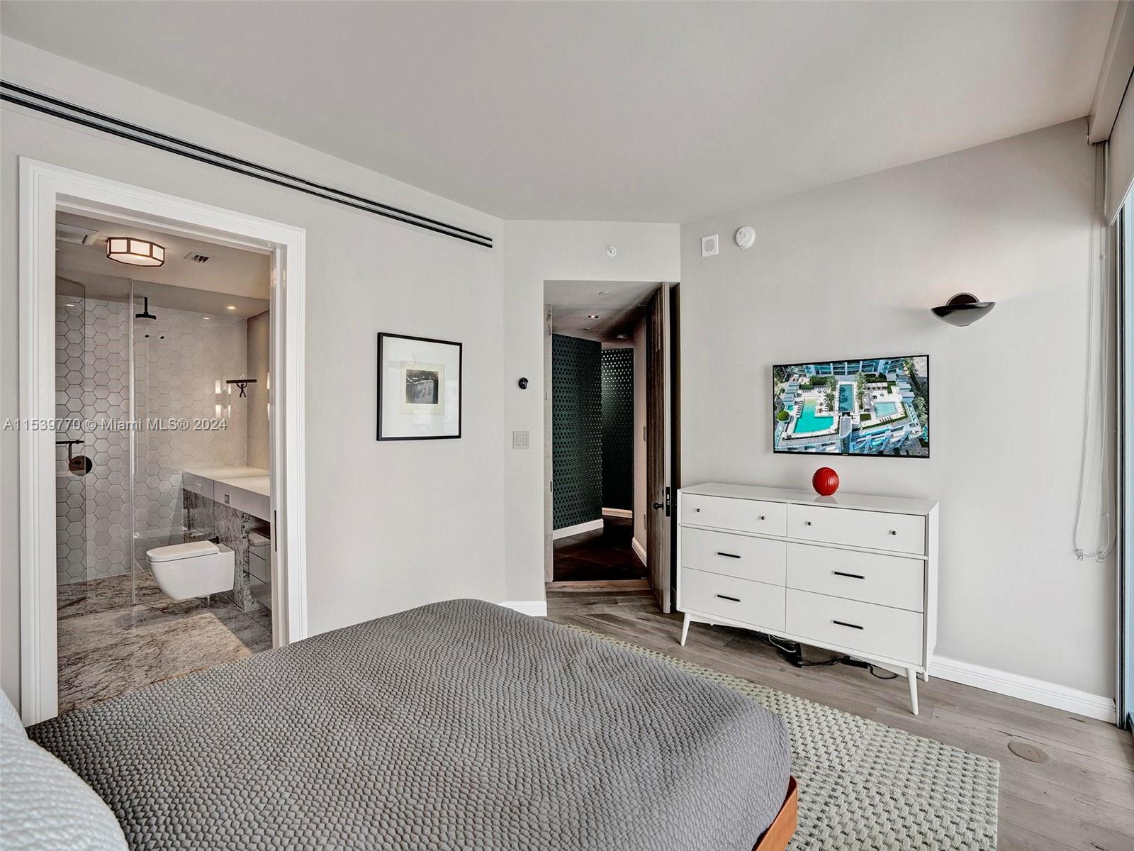 1331 Brickell Bay Dr 1807, Miami, Florida 33131, 3 Bedrooms Bedrooms, ,3 BathroomsBathrooms,Residential,For Sale,1331 Brickell Bay Dr 1807,A11539770