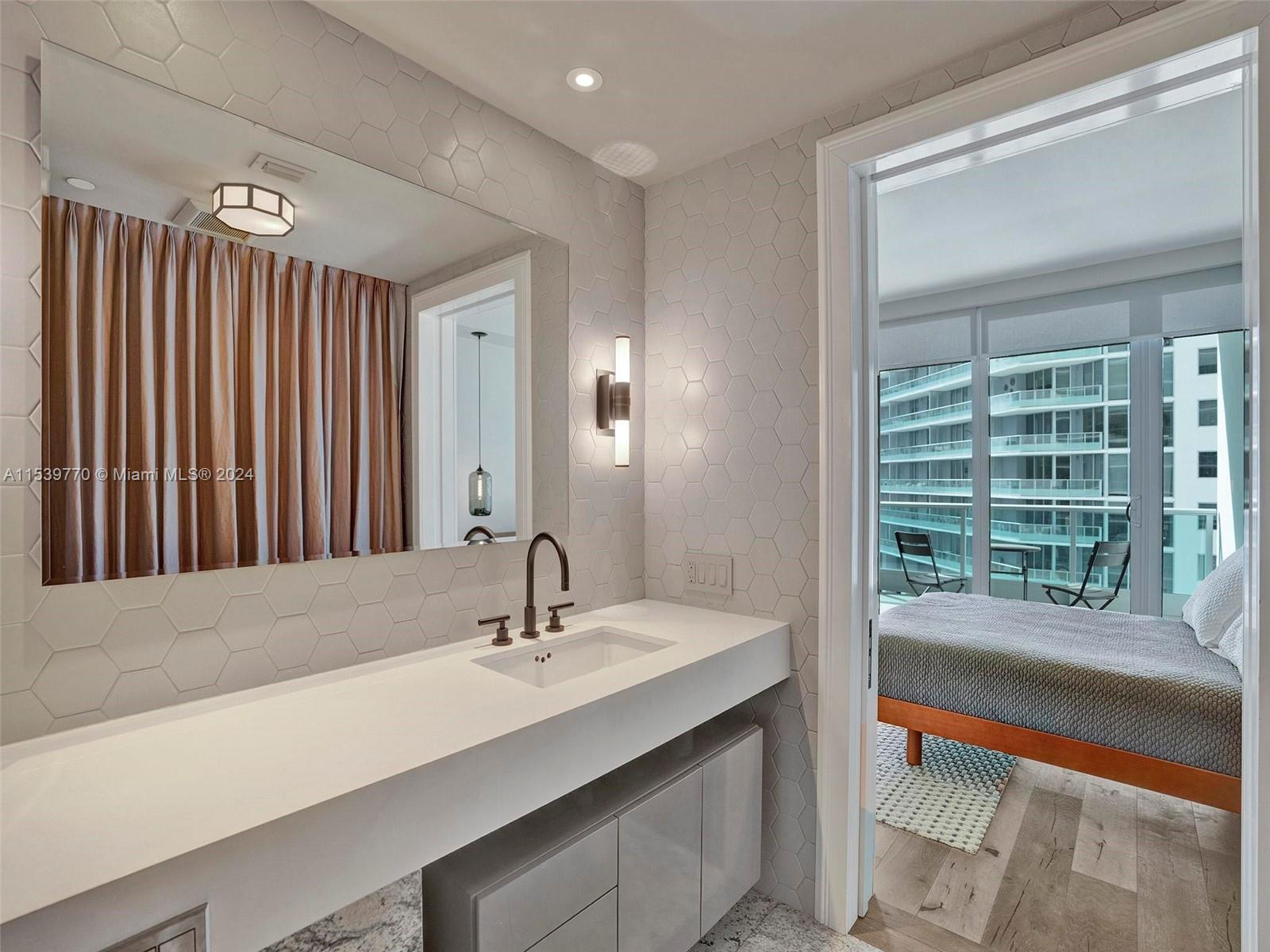 1331 Brickell Bay Dr, Miami, FL, 33131 United States, 3 Bedrooms Bedrooms, ,3 BathroomsBathrooms,Residential,For Sale,Brickell Bay Dr,A11539770