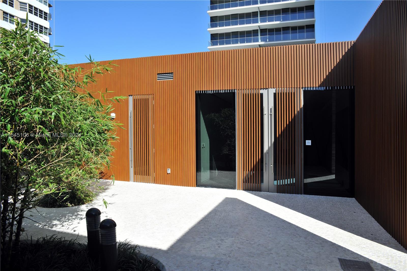 2000 Ocean Dr, Hallandale Beach, FL, 33009 United States, 5 Bedrooms Bedrooms, ,6 BathroomsBathrooms,Residential,For Sale,Ocean Dr,A11545106