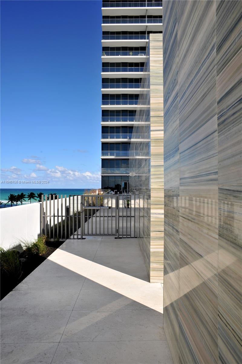 2000 Ocean Dr, Hallandale Beach, FL, 33009 United States, 5 Bedrooms Bedrooms, ,6 BathroomsBathrooms,Residential,For Sale,Ocean Dr,A11545106