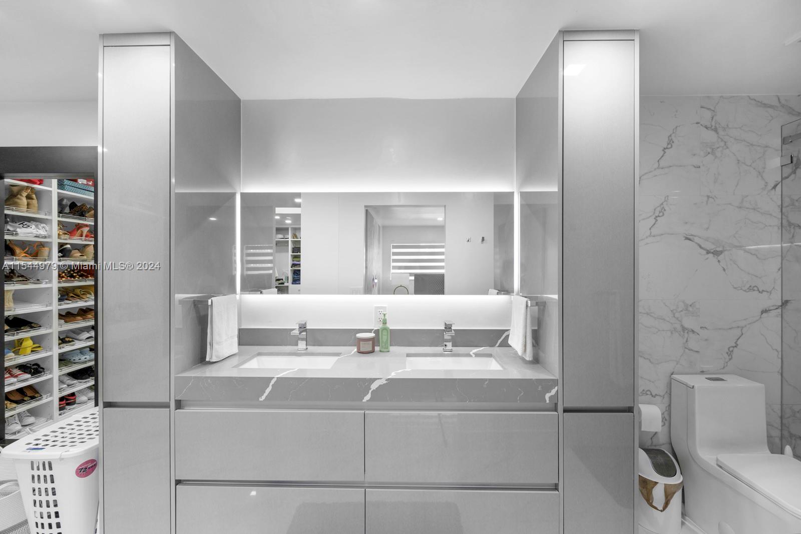 15559 SW 69th Ter, Miami, Florida 33193, 4 Bedrooms Bedrooms, ,2 BathroomsBathrooms,Residential,For Sale,15559 SW 69th Ter,A11544979