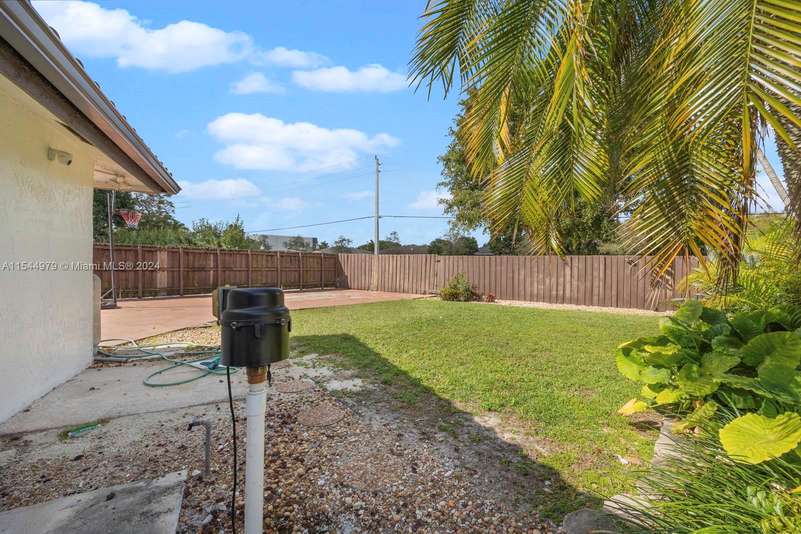 15559 SW 69th Ter, Miami, Florida 33193, 4 Bedrooms Bedrooms, ,2 BathroomsBathrooms,Residential,For Sale,15559 SW 69th Ter,A11544979