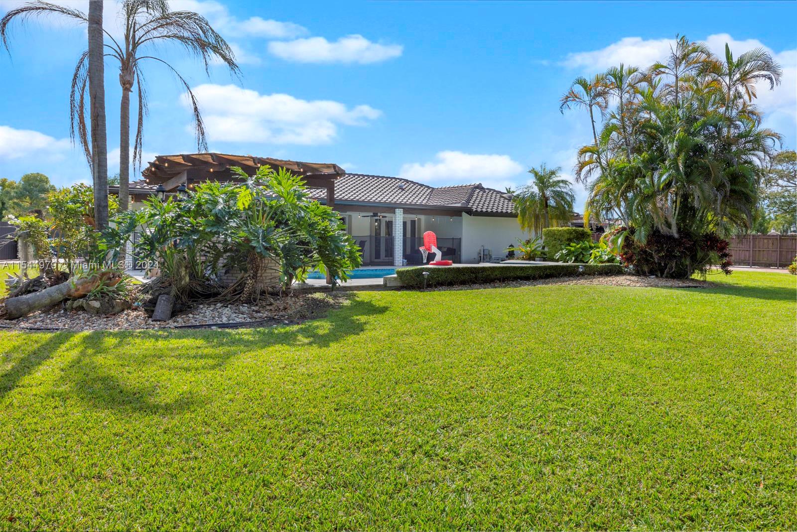 15559 SW 69th Ter, Miami, Florida 33193, 4 Bedrooms Bedrooms, ,2 BathroomsBathrooms,Residential,For Sale,15559 SW 69th Ter,A11544979