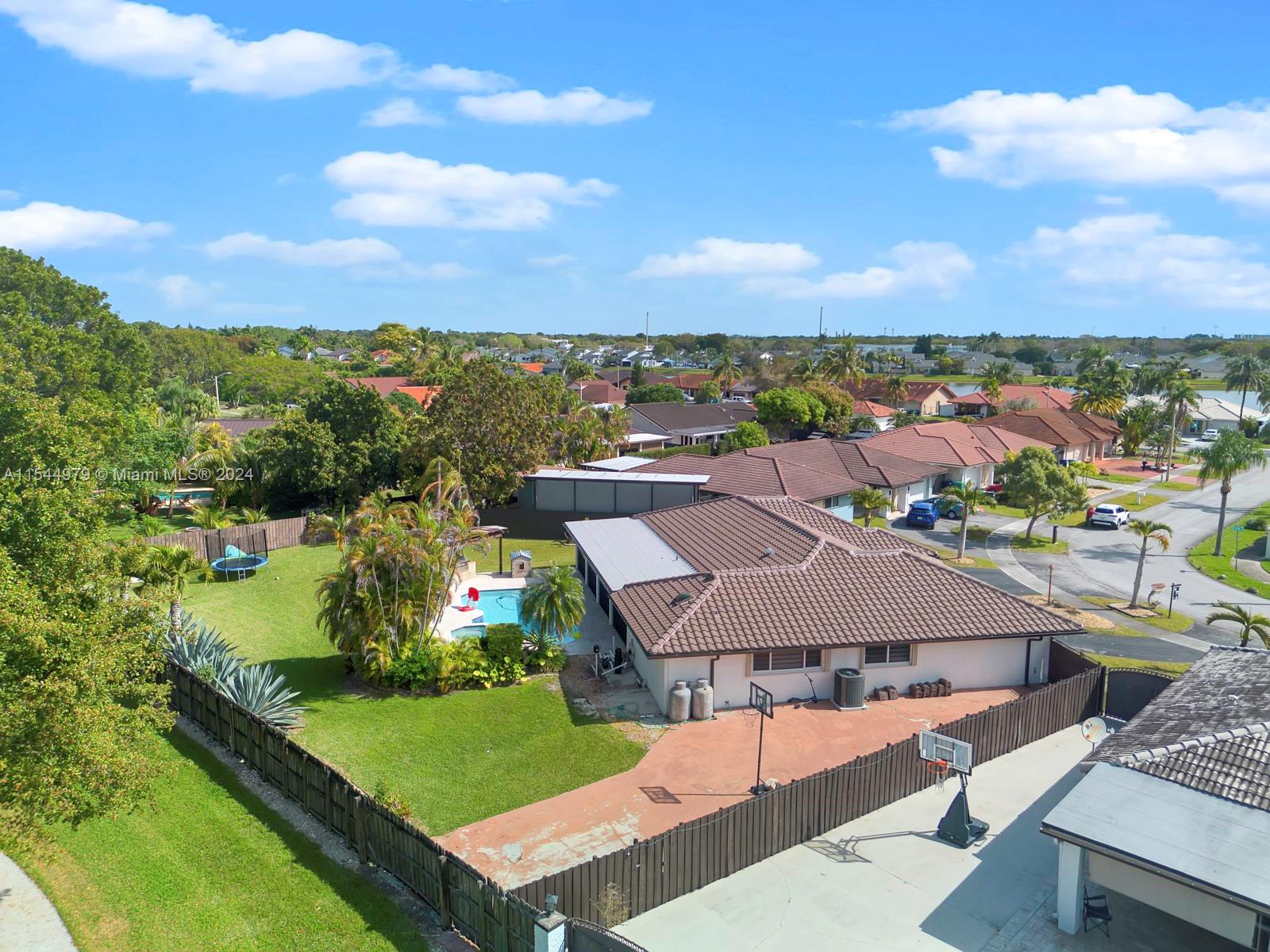 15559 SW 69th Ter, Miami, Florida 33193, 4 Bedrooms Bedrooms, ,2 BathroomsBathrooms,Residential,For Sale,15559 SW 69th Ter,A11544979