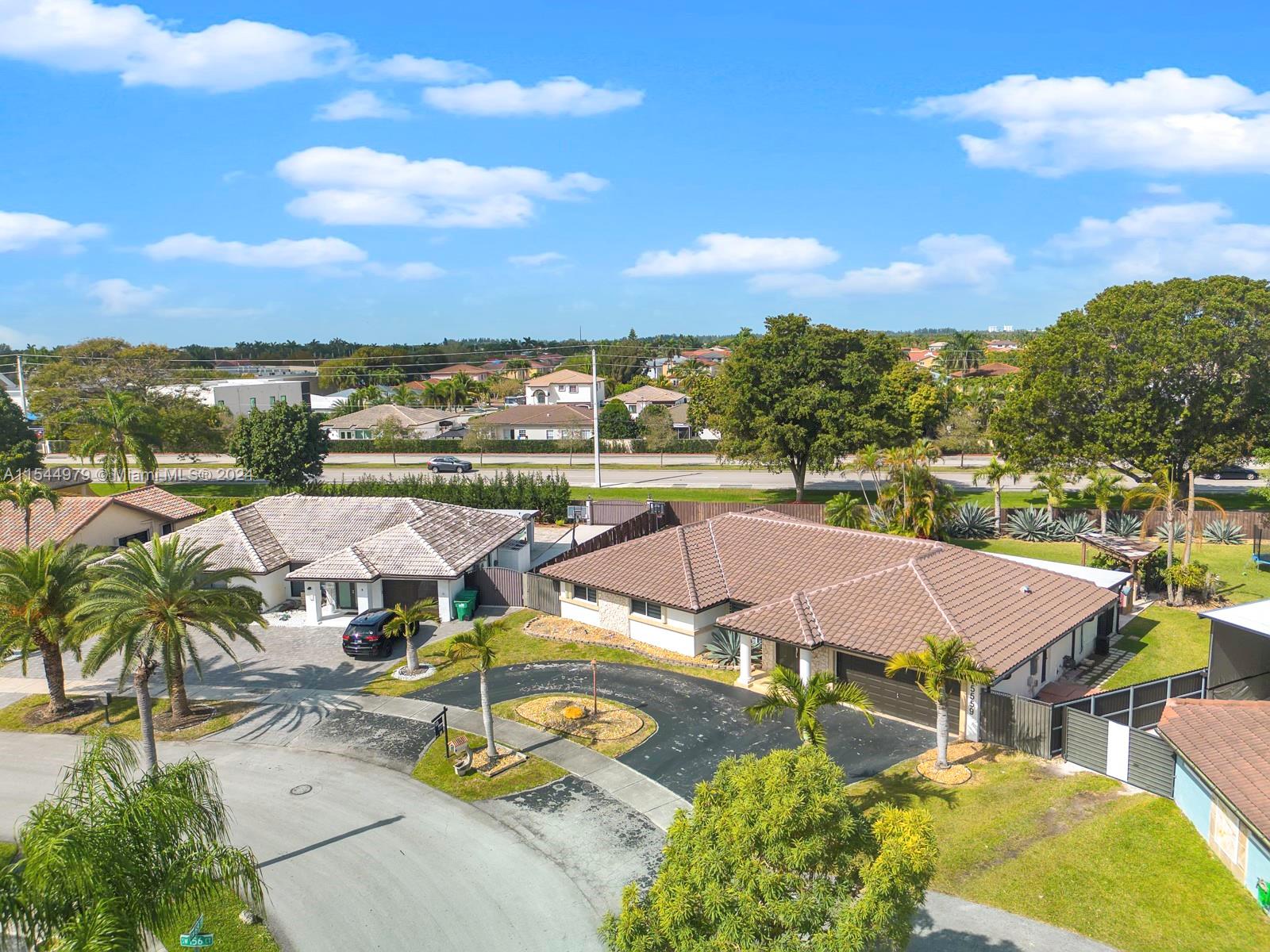 15559 SW 69th Ter, Miami, Florida 33193, 4 Bedrooms Bedrooms, ,2 BathroomsBathrooms,Residential,For Sale,15559 SW 69th Ter,A11544979