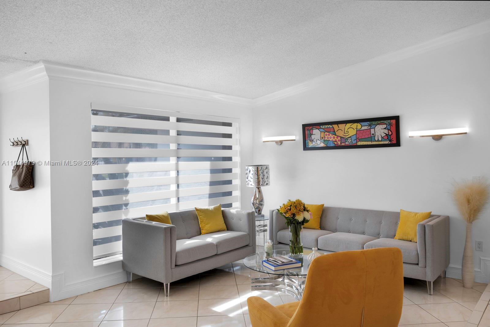 15559 SW 69th Ter, Miami, Florida 33193, 4 Bedrooms Bedrooms, ,2 BathroomsBathrooms,Residential,For Sale,15559 SW 69th Ter,A11544979