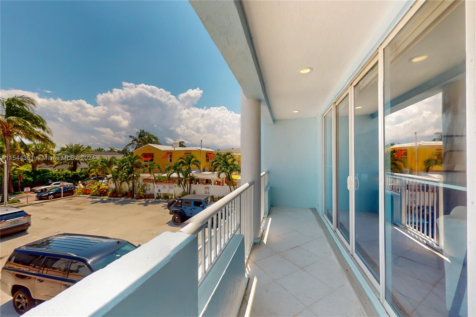 311 N Surf Rd, Hollywood, Florida 33019, 2 Bedrooms Bedrooms, ,2 BathroomsBathrooms,Residential,For Sale,311 N Surf Rd,A11544351