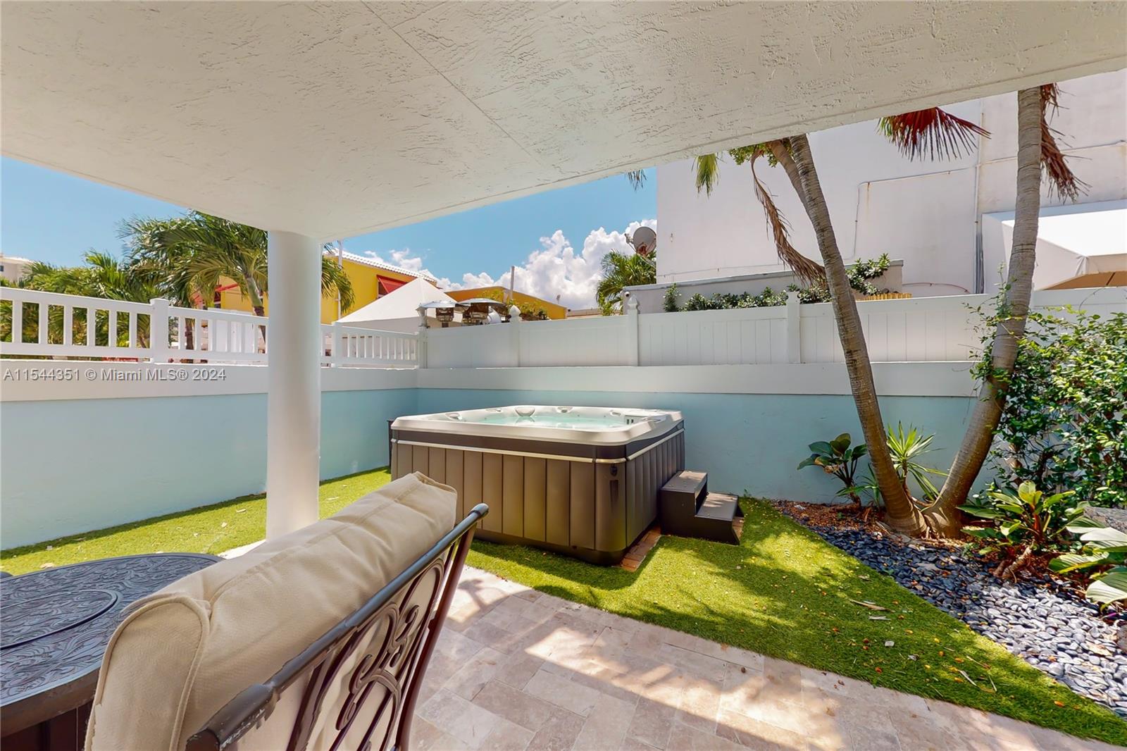 311 N Surf Rd, Hollywood, Florida 33019, 2 Bedrooms Bedrooms, ,2 BathroomsBathrooms,Residential,For Sale,311 N Surf Rd,A11544351