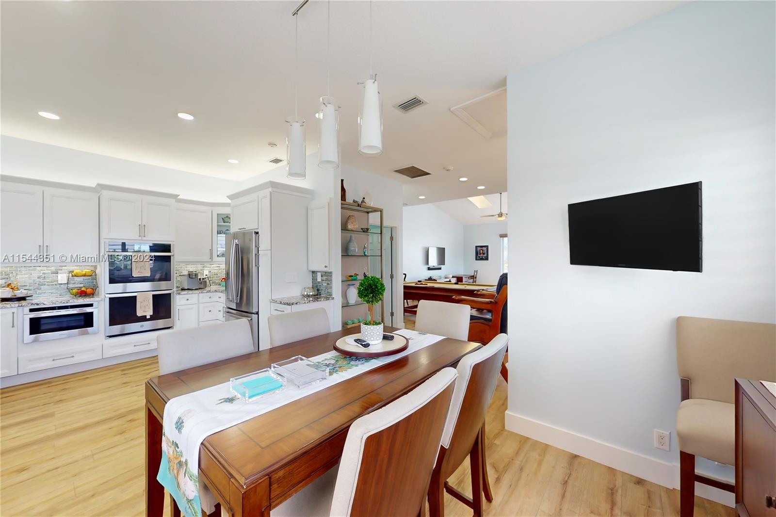 311 N Surf Rd, Hollywood, Florida 33019, 2 Bedrooms Bedrooms, ,2 BathroomsBathrooms,Residential,For Sale,311 N Surf Rd,A11544351