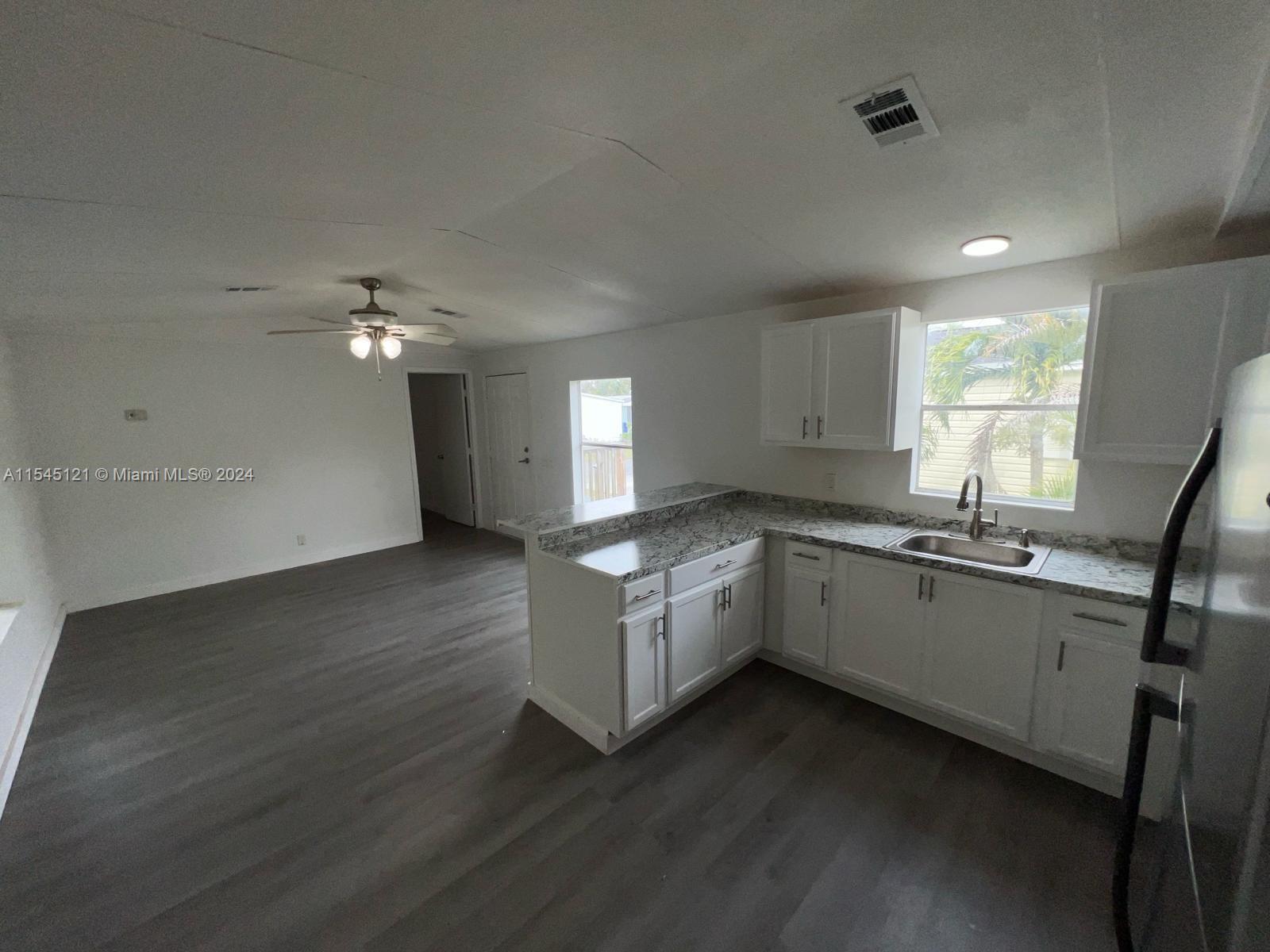 Homestead, Florida 33034, 2 Bedrooms Bedrooms, ,2 BathroomsBathrooms,Residential,For Sale,A11545121