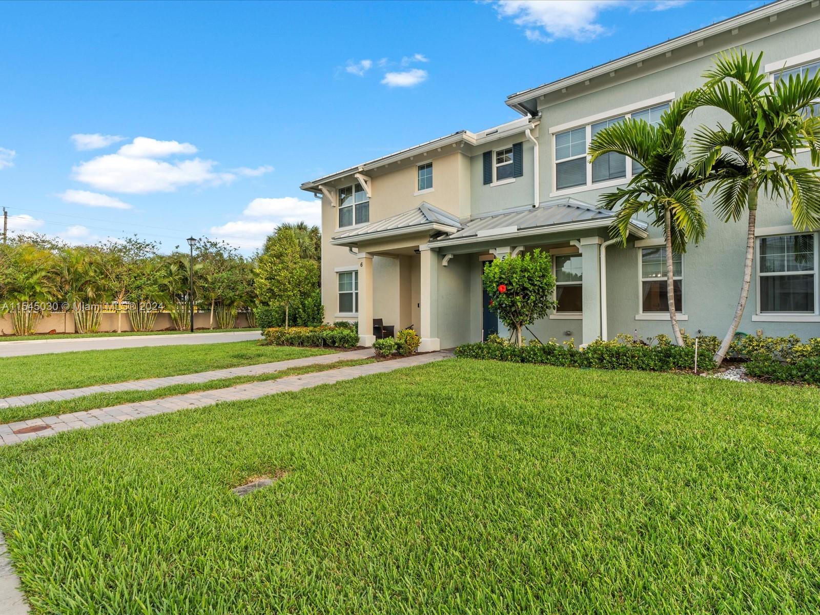 1240 Eucalyptus Dr 5, Hollywood, Florida 33021, 3 Bedrooms Bedrooms, ,2 BathroomsBathrooms,Residential,For Sale,1240 Eucalyptus Dr 5,A11545030