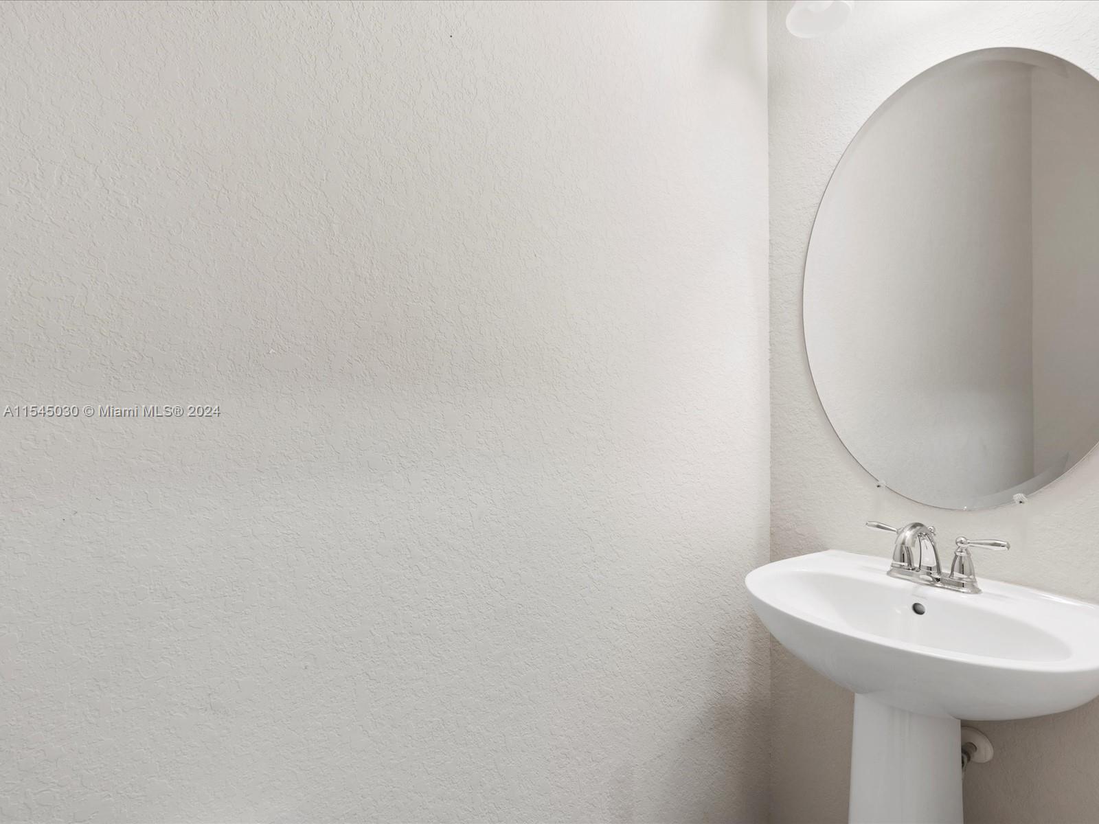 1240 Eucalyptus Dr 5, Hollywood, Florida 33021, 3 Bedrooms Bedrooms, ,2 BathroomsBathrooms,Residential,For Sale,1240 Eucalyptus Dr 5,A11545030