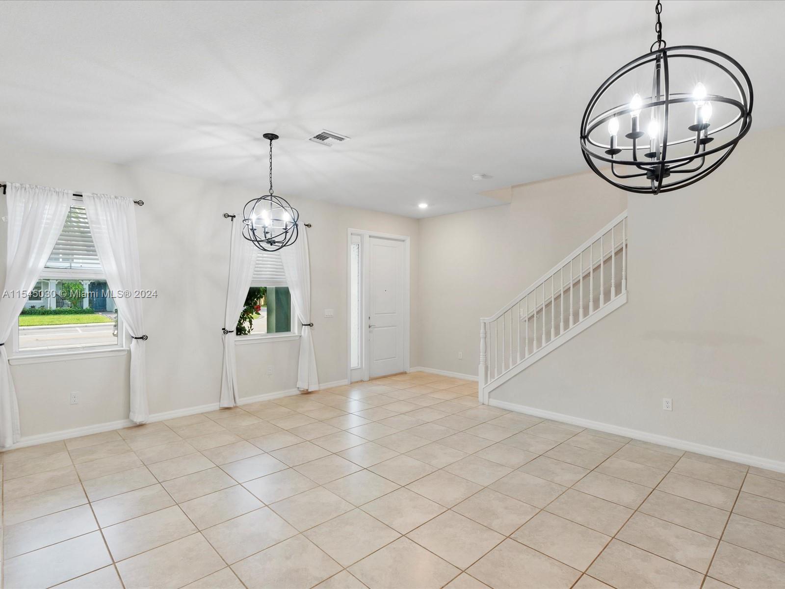 1240 Eucalyptus Dr 5, Hollywood, Florida 33021, 3 Bedrooms Bedrooms, ,2 BathroomsBathrooms,Residential,For Sale,1240 Eucalyptus Dr 5,A11545030