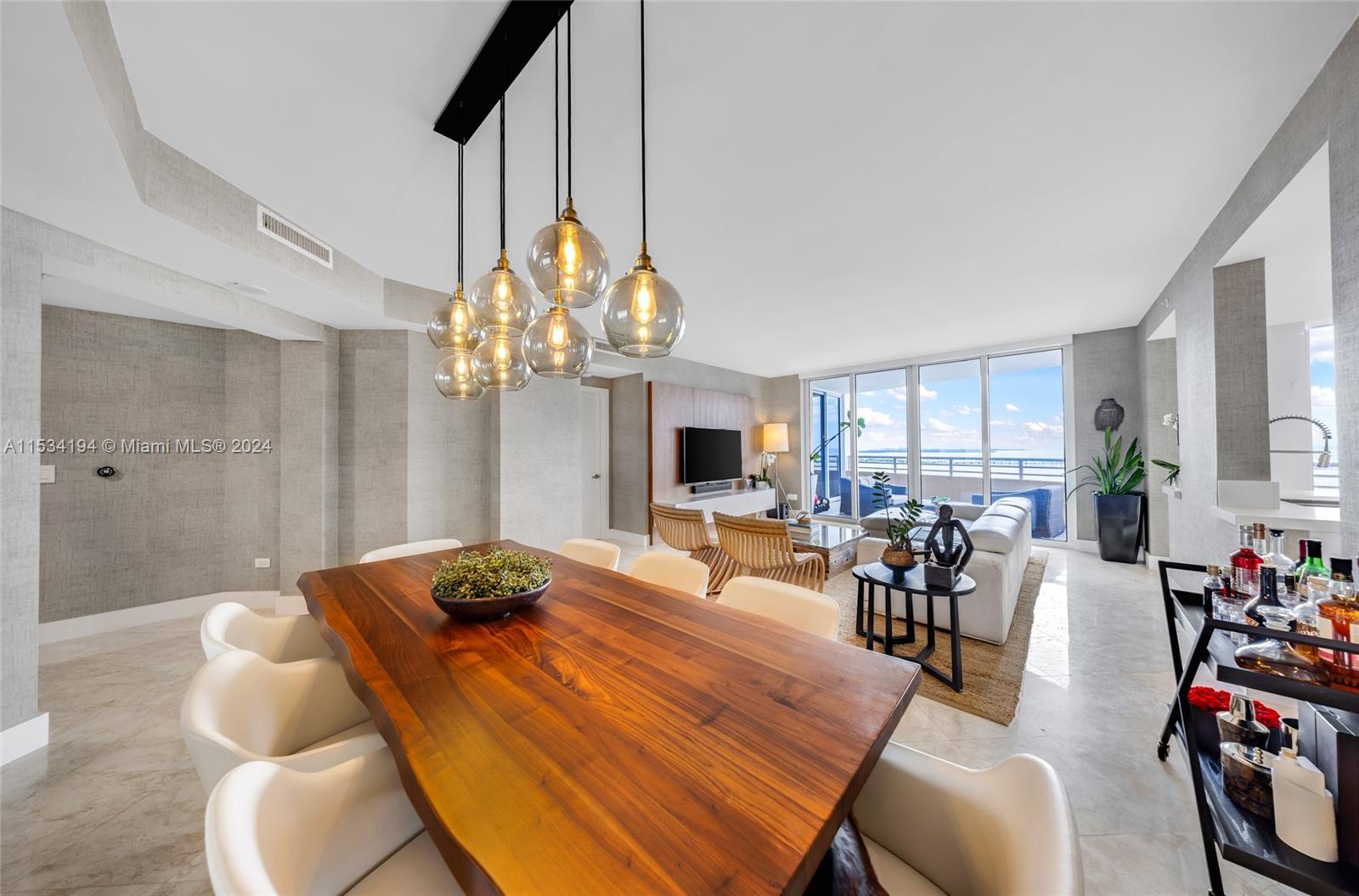 848 Brickell Key Dr 3305, Miami, Florida 33131, 2 Bedrooms Bedrooms, ,2 BathroomsBathrooms,Residential,For Sale,848 Brickell Key Dr 3305,A11534194
