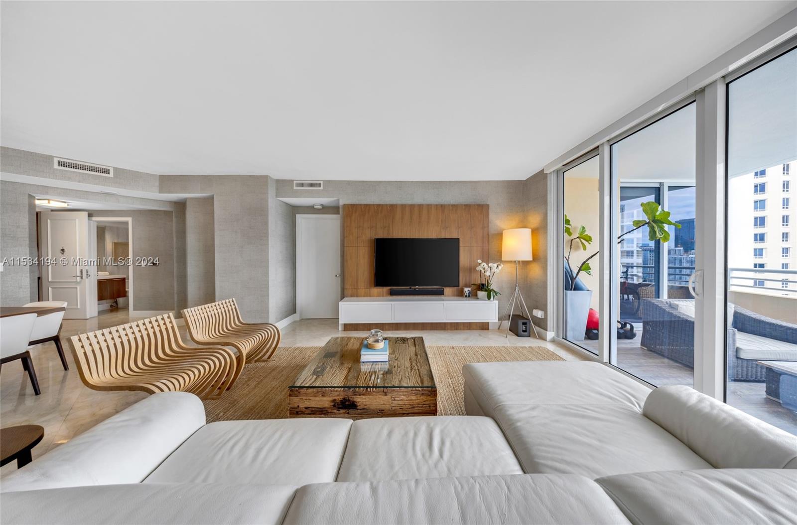 848 Brickell Key Dr 3305, Miami, Florida 33131, 2 Bedrooms Bedrooms, ,2 BathroomsBathrooms,Residential,For Sale,848 Brickell Key Dr 3305,A11534194