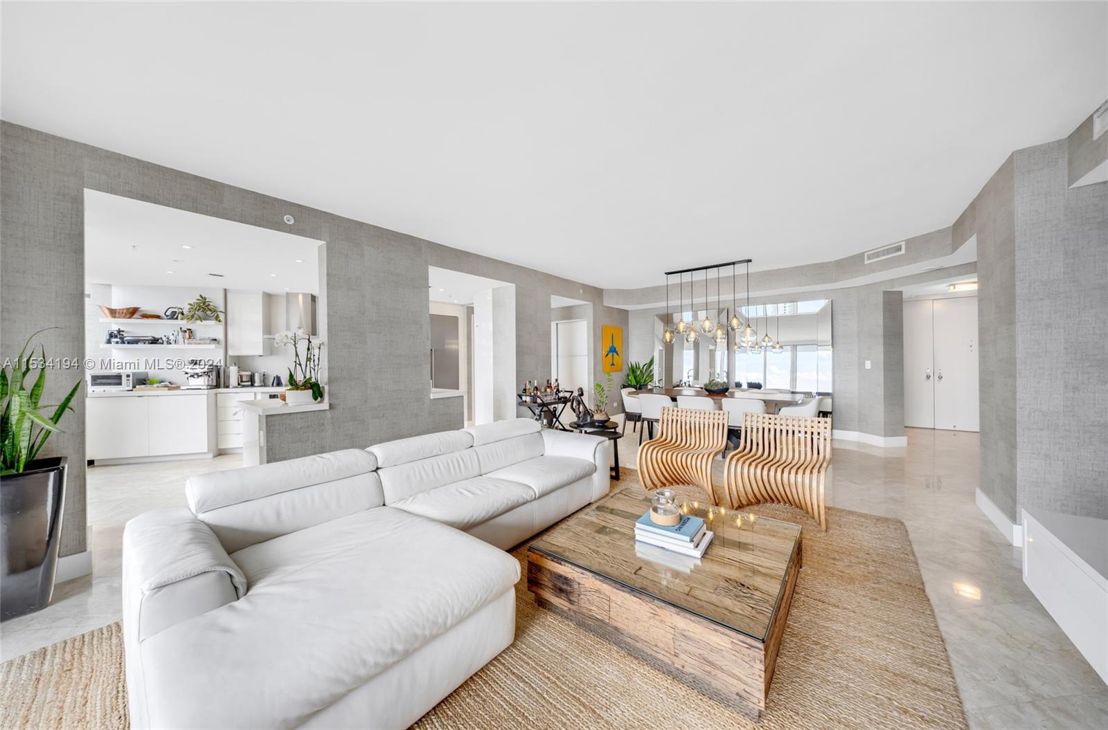 848 Brickell Key Dr 3305, Miami, Florida 33131, 2 Bedrooms Bedrooms, ,2 BathroomsBathrooms,Residential,For Sale,848 Brickell Key Dr 3305,A11534194