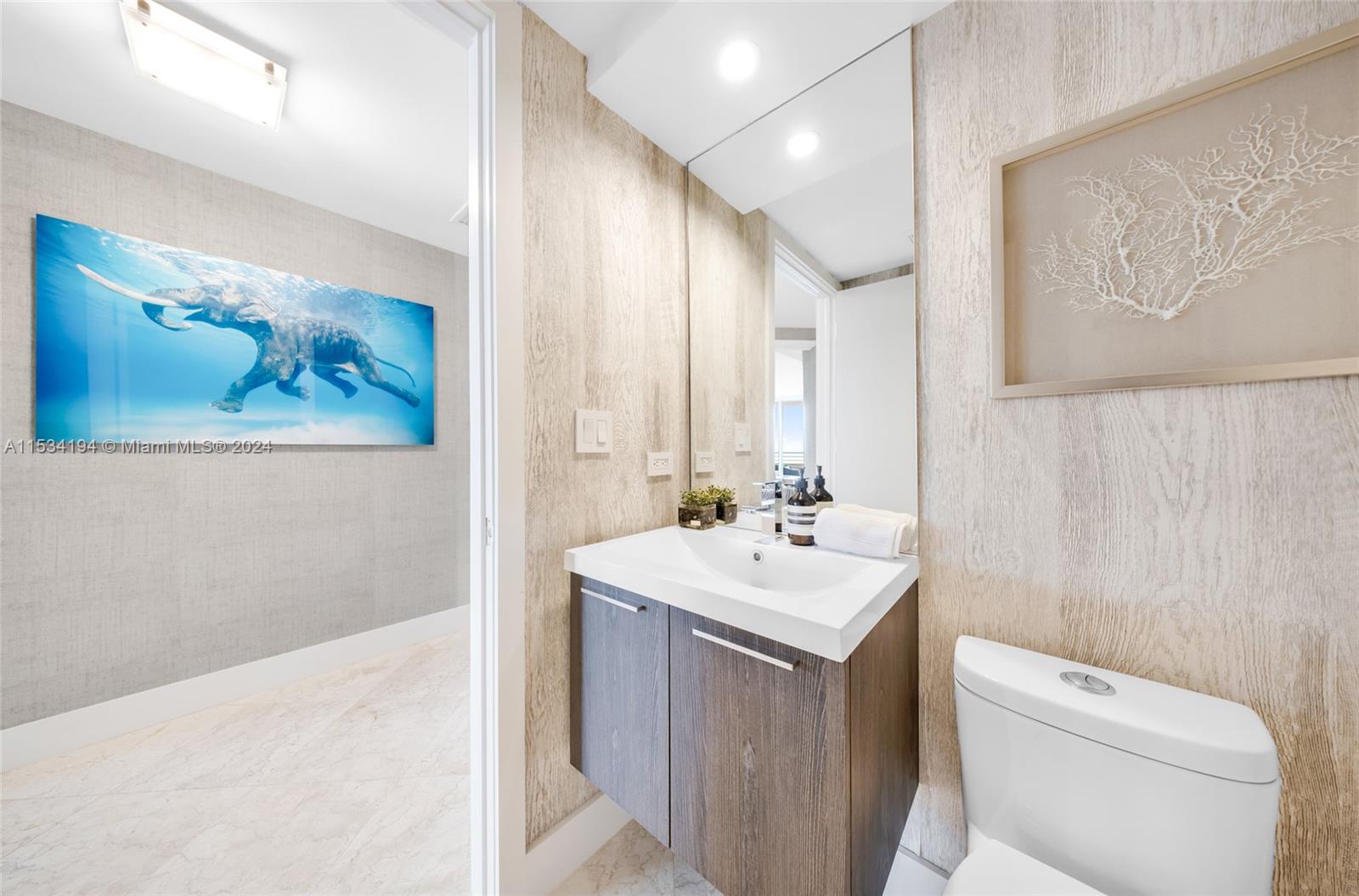 848 Brickell Key Dr 3305, Miami, Florida 33131, 2 Bedrooms Bedrooms, ,2 BathroomsBathrooms,Residential,For Sale,848 Brickell Key Dr 3305,A11534194