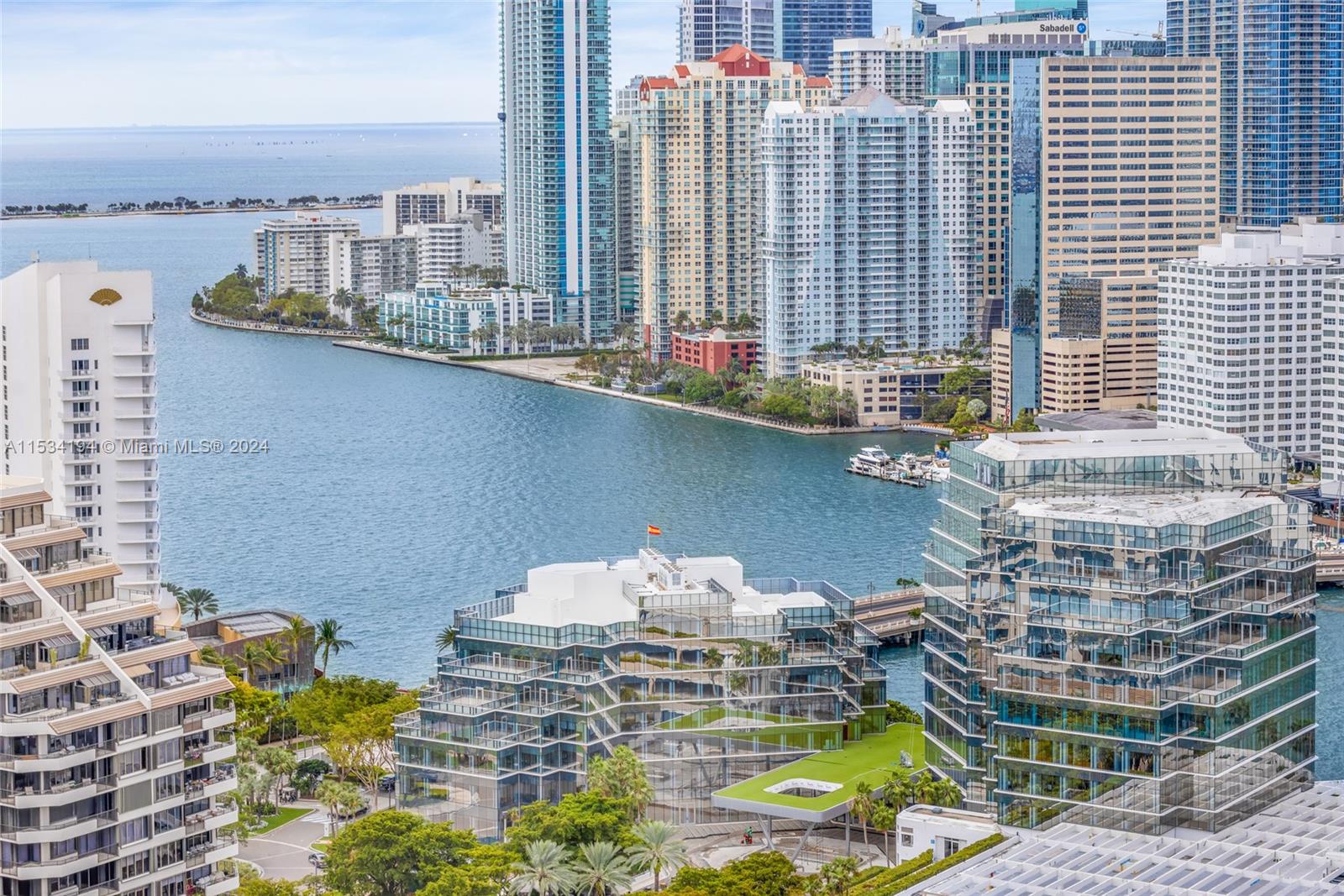 848 Brickell Key Dr 3305, Miami, Florida 33131, 2 Bedrooms Bedrooms, ,2 BathroomsBathrooms,Residential,For Sale,848 Brickell Key Dr 3305,A11534194