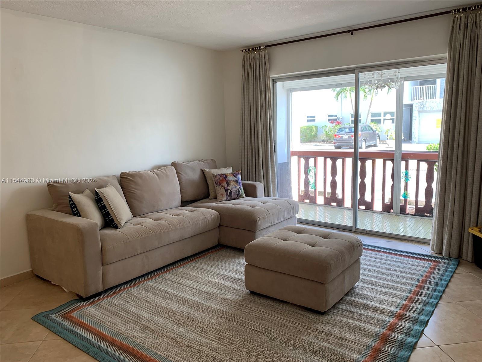 215 SE 3rd Ave 106A, Hallandale Beach, Florida 33009, 2 Bedrooms Bedrooms, ,1 BathroomBathrooms,Residentiallease,For Rent,215 SE 3rd Ave 106A,A11544983