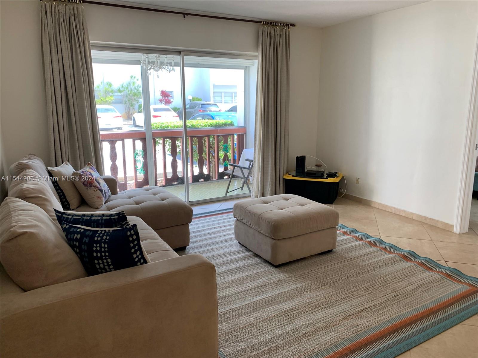 215 SE 3rd Ave 106A, Hallandale Beach, Florida 33009, 2 Bedrooms Bedrooms, ,1 BathroomBathrooms,Residentiallease,For Rent,215 SE 3rd Ave 106A,A11544983
