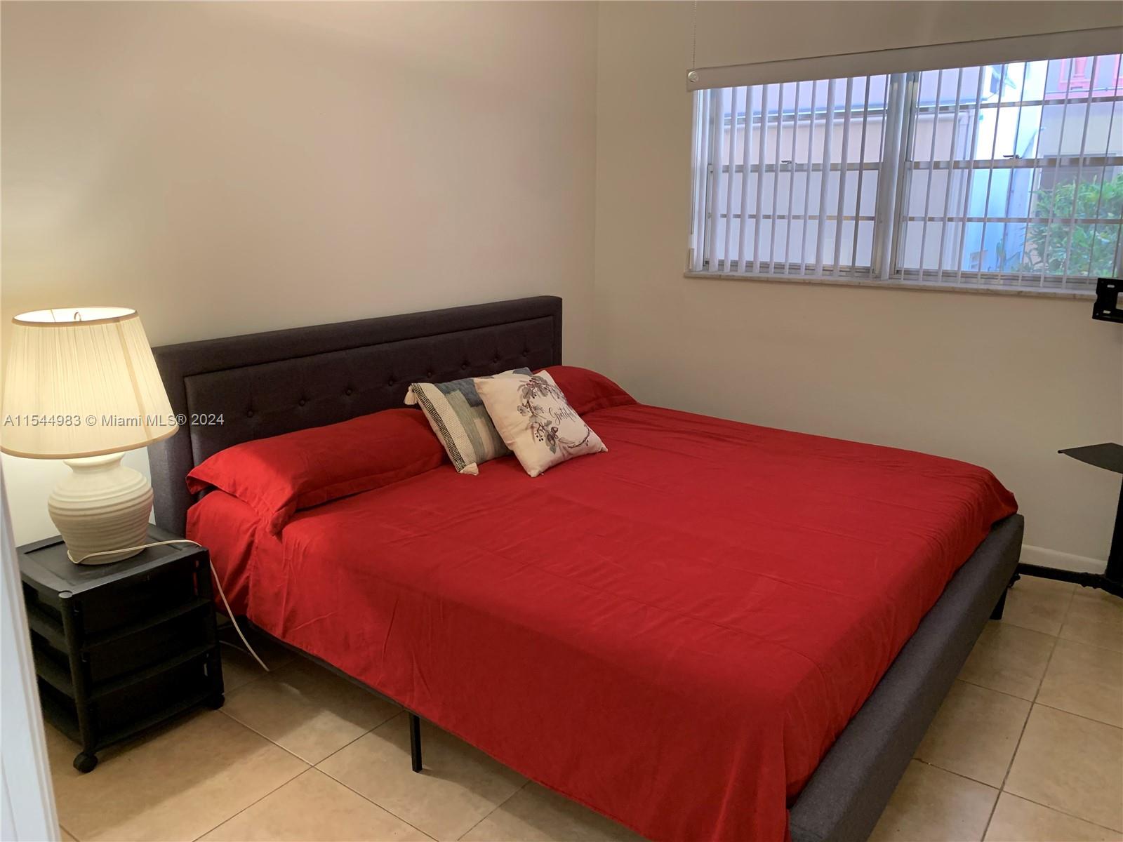 215 SE 3rd Ave 106A, Hallandale Beach, Florida 33009, 2 Bedrooms Bedrooms, ,1 BathroomBathrooms,Residentiallease,For Rent,215 SE 3rd Ave 106A,A11544983