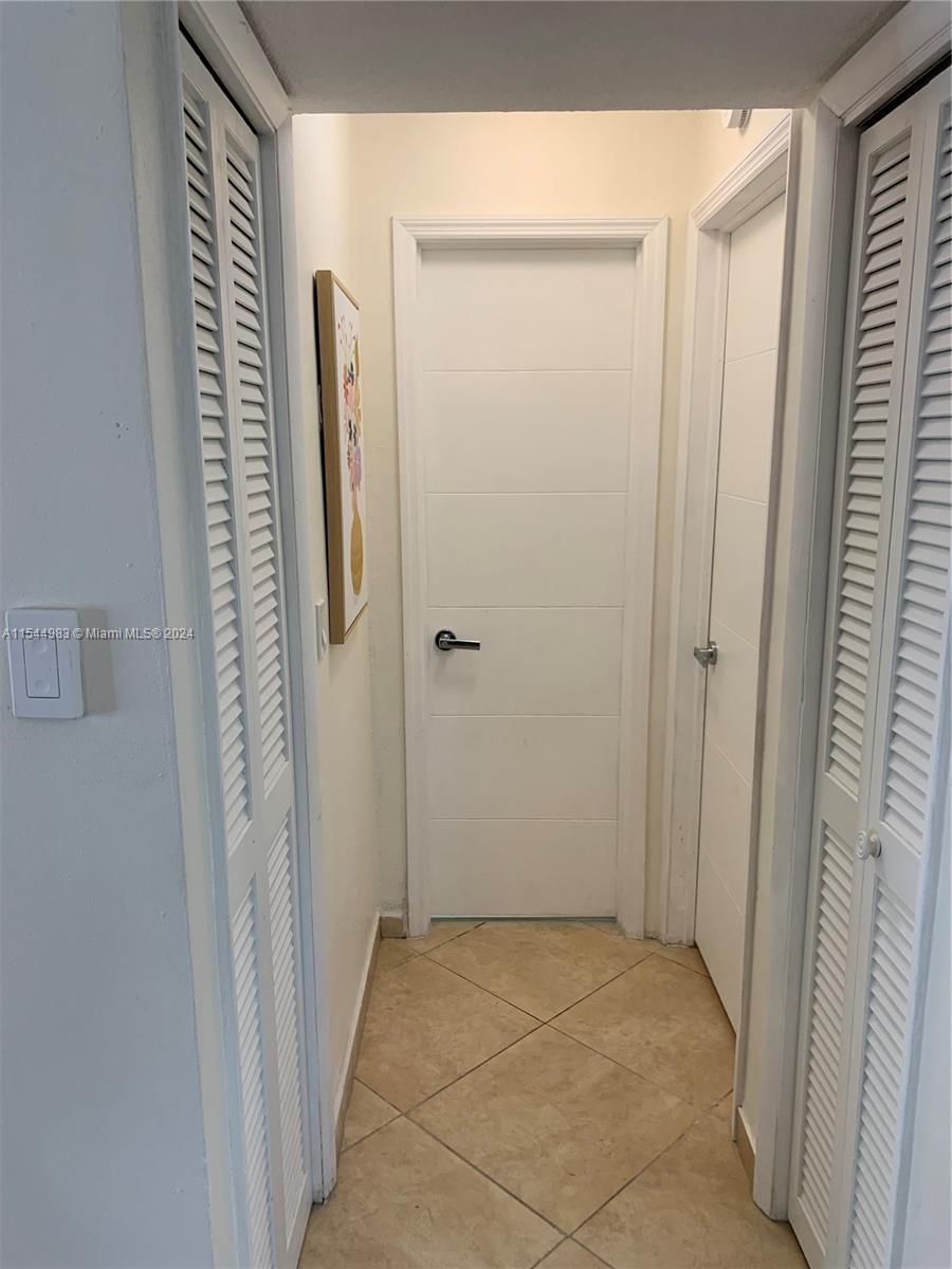 215 SE 3rd Ave 106A, Hallandale Beach, Florida 33009, 2 Bedrooms Bedrooms, ,1 BathroomBathrooms,Residentiallease,For Rent,215 SE 3rd Ave 106A,A11544983