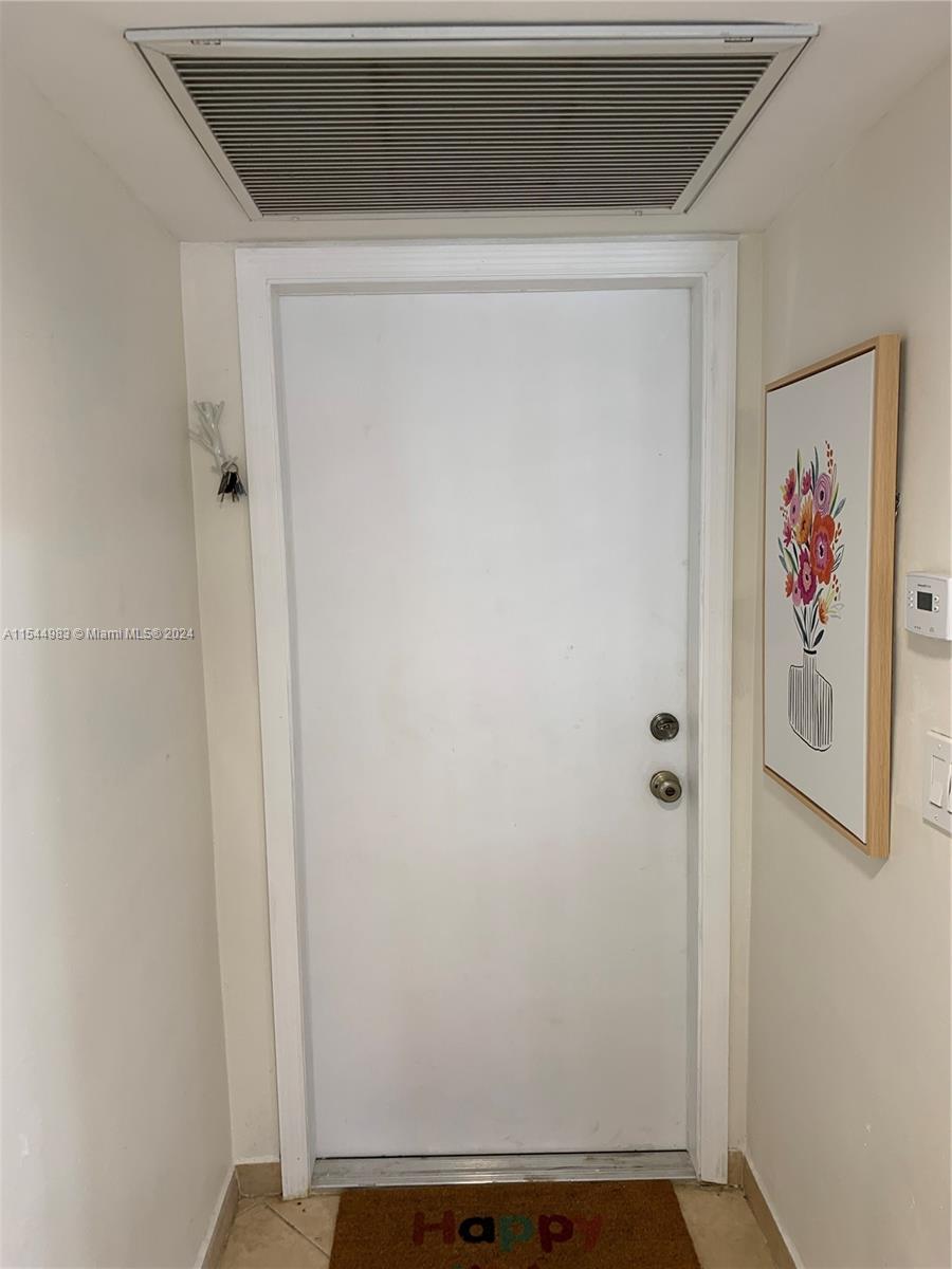 215 SE 3rd Ave 106A, Hallandale Beach, Florida 33009, 2 Bedrooms Bedrooms, ,1 BathroomBathrooms,Residentiallease,For Rent,215 SE 3rd Ave 106A,A11544983