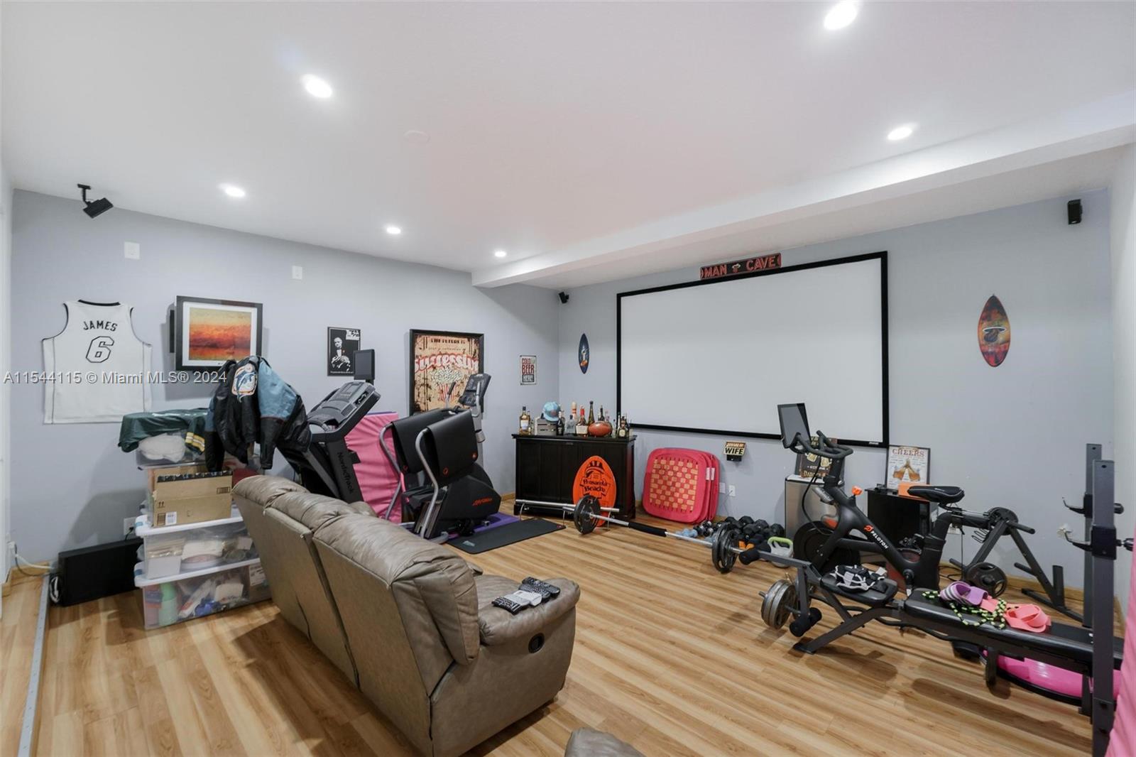 15206 SW 13th Ter, Miami, Florida 33194, 4 Bedrooms Bedrooms, ,3 BathroomsBathrooms,Residential,For Sale,15206 SW 13th Ter,A11544115